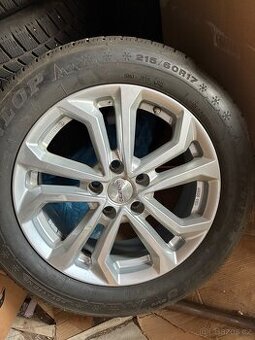 Sada alu dezent 7x17 s 215/60-17 Dunlop zimní