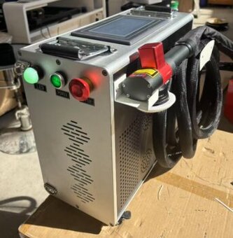 Ruční přenosný pulsní laserový čistící stroj 100W