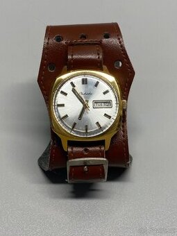hodinky staré pánské náramkové hodinky automat raketa