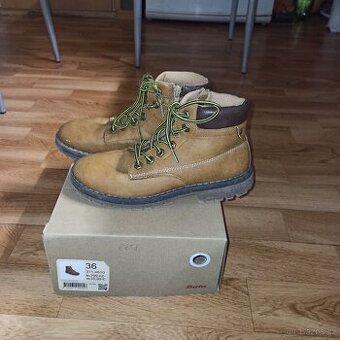 Kotníkové boty pro kluka