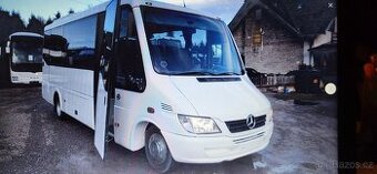 Prodám Čelní sklo MB Sprinter 2006