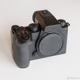 Panasonic Lumix S5IIX (L-mount)