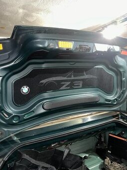 Predám tapacir zadnej kapoty na BMW Z3