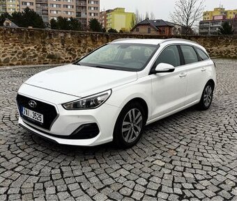 Hyundai i30 1.6 Crdi Původ Čr