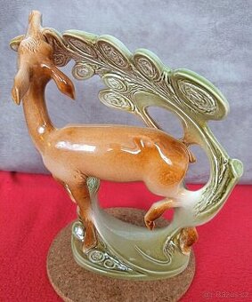 Soška Srna Royal dux