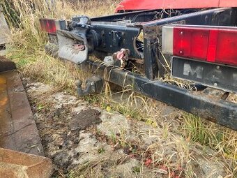 MAN L2000 zadní nárazník s tažným