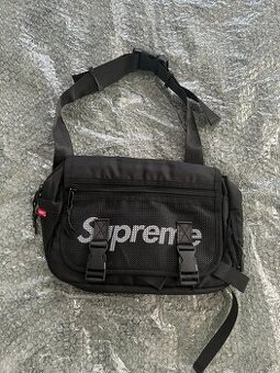 SUPREME SHOULDER BAG