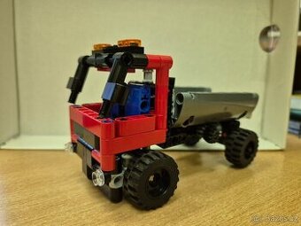 LEGO Technic 42084 Hákový nakladač