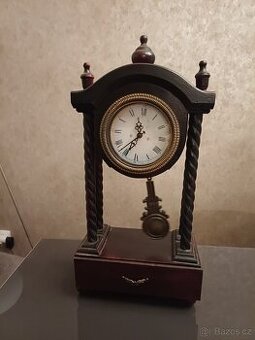 Stolní hodiny