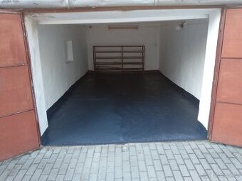 Garáž Opava centrum - pod myší dírou - 1