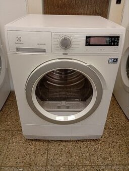 Sušička prádla s tepelným čerpadlem Elektrolux (AEG)