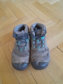 Kotníkové boty Keen vel.38