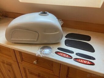 Prodám nádrž Jawa 250 592 . Jawa 350 Californian