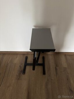 Stojan na heri volant