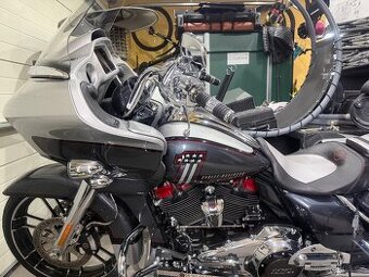 Harley Davidson Road Glide CVO