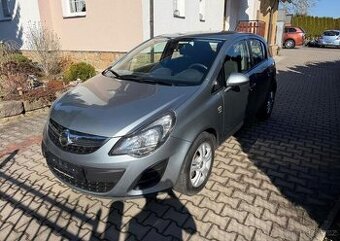 Opel Corsa 1,4i /64kw klima serviska benzín