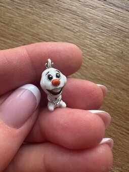 Svítící Olaf / Frozen přívěsek na Pandora náramek