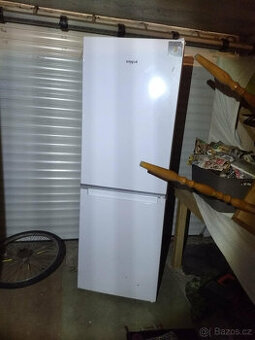 Lednice s mrazákem WHIRLPOOL W5 722E W