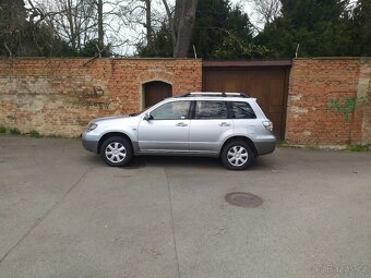 Outlander 2,0i 4x4