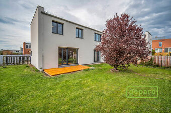 Prodej rodinného domu 123 m2, 4+kk s garáží, pozemek 575 m2,