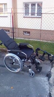 INVALIDNÍ VOZÍK-polohovatelný-46 cm-mohu zaslat po ČR -