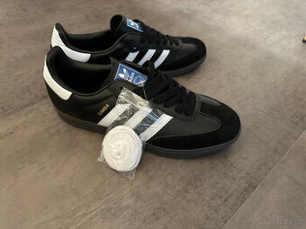 Nové pánské tenisky Adidas vel.44/10UK