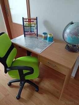 Psací stůl a židle pro děti