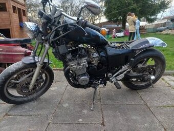 YAMAHA 600 XJ