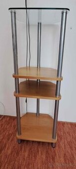 HiFi stolek