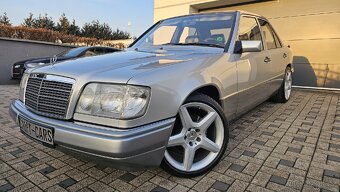 MERCEDES W124 E 200 D 1995 77620 KM
