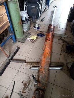 Hydraulicky valec