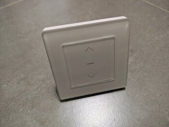 4 ks WiFi ovladač rolet/žaluzií Moes WS-Y-EUTC