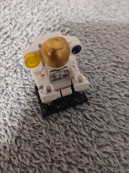 Lego minifigures astronaut