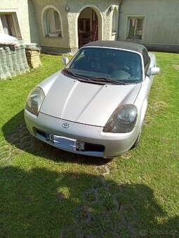 TOYOTA MR 2