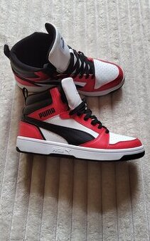 "Puma" Rebound V6 pánské/chlapecké botasky vel.41