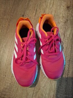 Adidas vel.33