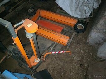 Balička, ovíječka balíků senáže