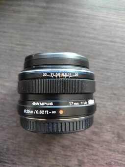 Olympus M.ZUIKO 17 mm f/1,8 černý