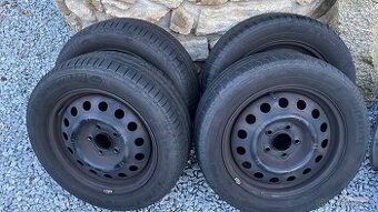 Kia Ceed Hyundai i30 kola 16