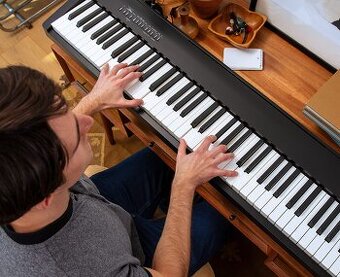 Casio CDP 130 stage piano, kladívková mech. + dřev. stojan