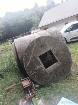 Prodám betonovou skruž velká 2m nabídněte
