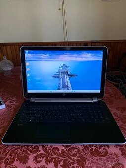 HP 15 – 12GB RAM, SSD + HDD – Windows 11 – Záruka 1 rok