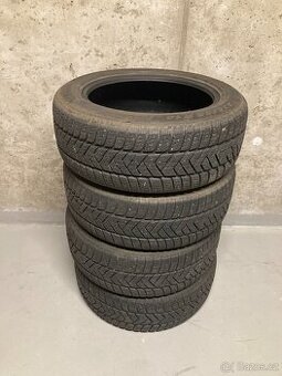 Zimní pneumatiky Pirelli 235/55 R18
