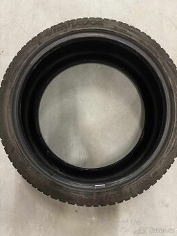 Hankook Winter 225/40 R19 93V XL