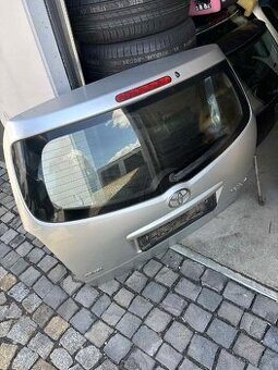 Toyota Corolla Verso- zadní víko kufru