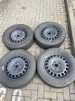 Zimní pneu 215/60R16