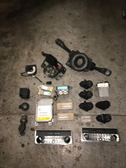 E46 330i Touring Spousta dílů