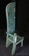 Prodám dřevěné umělecké křeslo tyrkysové modré