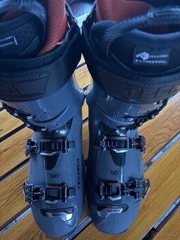 Lyžařské boty sjezdové