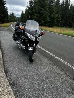 Honda Goldwing SC47 – r.v. 2001 – pravidelný servis, velmi d